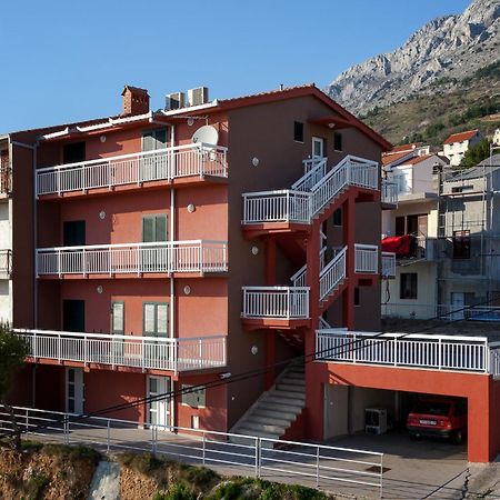 Apartments Toni أوميس المظهر الخارجي الصورة