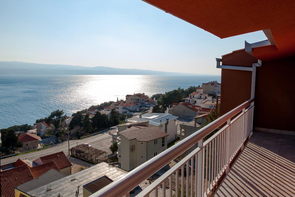 Apartments Toni أوميس الغرفة الصورة