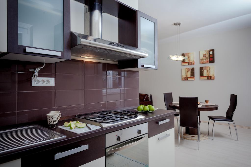 Apartments Toni أوميس الغرفة الصورة